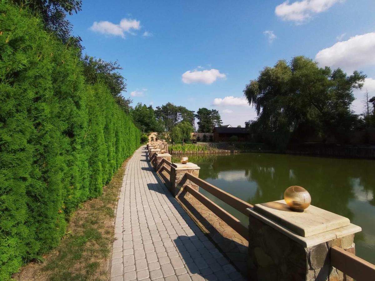 Готельно-Ресторанний Комплекс Прованс Парк Pochaiv Dış mekan fotoğraf