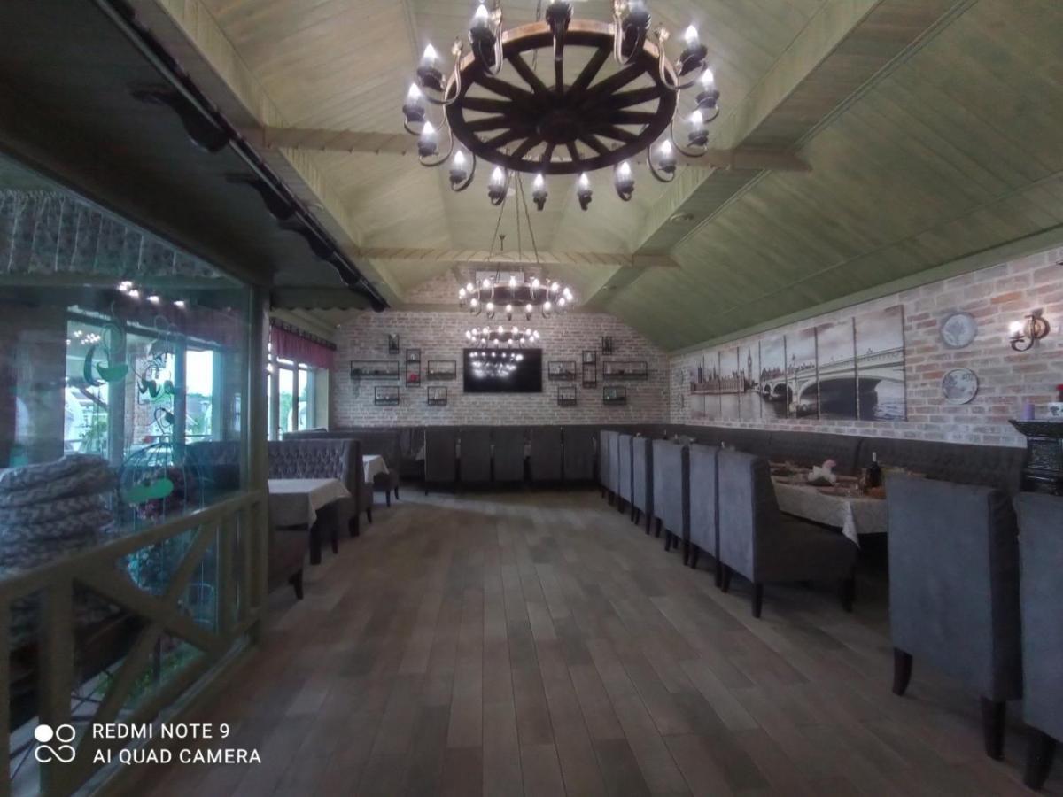 Готельно-Ресторанний Комплекс Прованс Парк Pochaiv Dış mekan fotoğraf